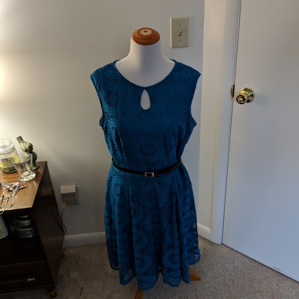 Teal Dress w/ Lace Overlay (Size 16)